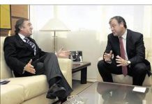 Primer encuentro entre el consejero de Fomento, Antonio Silván y el presidente de la Cámara de Contratistas de Castilla y León, Enrique Pascual