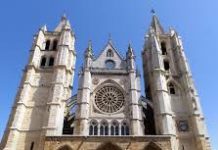 La Junta y las diócesis acuerdan reforzar su colaboración en los museos diocesanos y en la restauración de los bienes muebles