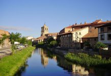 El delegado territorial visita las instalaciones de la EDAR de los polígonos industriales de Aguilar de Campoo. Las obras han sido ejecutadas por la empresa Construcción y Obras Llorente