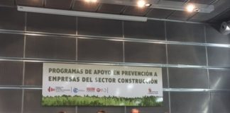 El presidente de la Cámara de Contratistas de Castilla y León, Enrique Pascual, asiste a la jornada de clausura: Programa 2016 y presentación del Programa 2017 de Apoyo en Prevención a Empresas del Sector Construcción