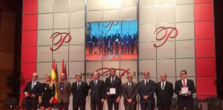 El presidente de la Junta entrega los Premios Castilla y León 2016 y la Medalla de Oro de la Comunidad a la Universidad de Salamanca