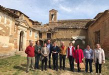 Pablo Trillo visita Cuenca de Campos para conocer sus planes de lucha contra la despoblación y de fomento del patrimonio