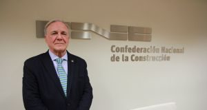 Entrevista al presidente de la Confederación Nacional de la Construcción, Juan Lazcano: “La obra civil sigue sin despegar por la falta de inversión pública”