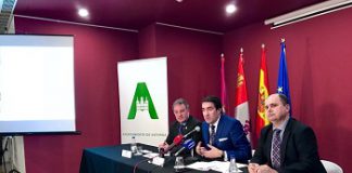 Suárez-Quiñones presenta el proyecto de modernización de la estación de autobuses de Astorga