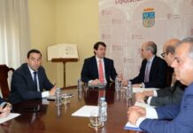 Mañueco se reúne con el presidente de la Diputación de Salamanca y el alcalde de Salamanca