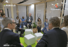 Castilla y León: un ecosistema para la innovación del sector Hábitat Enrique Pascual en la ponencia "Castilla y León: un ecosistema para la innovación del sector Hábitat" (Fotografia cedida por AEICE, Clúster de Hábitat Eficiente)