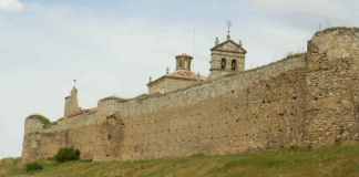La Comisión de Patrimonio autoriza varios proyectos y pide medidas urgentes para proteger la muralla de Soria